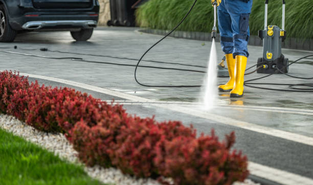 Best Pool Deck Cleaning  in West Des Moines, IA